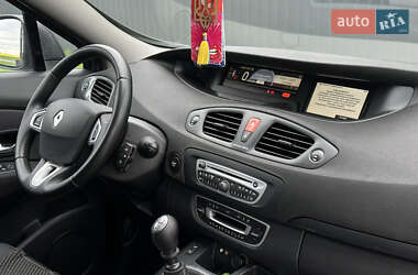 Минивэн Renault Grand Scenic 2011 в 