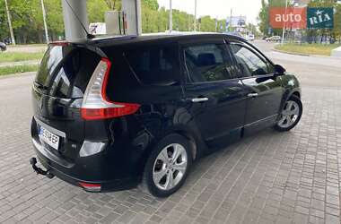 Мінівен Renault Grand Scenic 2011 в 