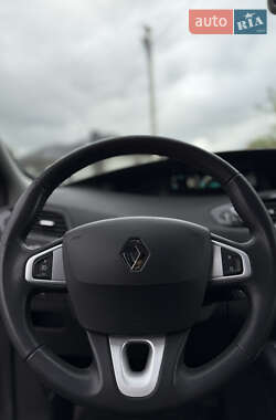 Мінівен Renault Grand Scenic 2012 в 