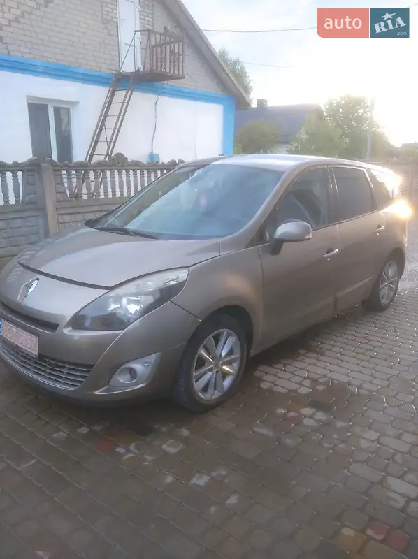 Renault Grand Scenic