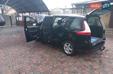 Минивэн Renault Grand Scenic 2013 в 