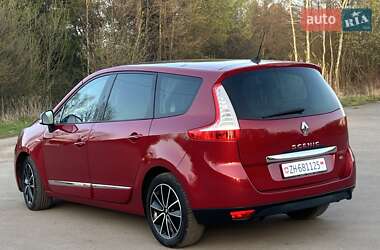Минивэн Renault Grand Scenic 2012 в 