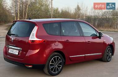 Минивэн Renault Grand Scenic 2012 в 