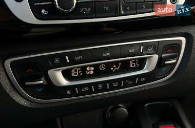 Минивэн Renault Grand Scenic 2012 в 