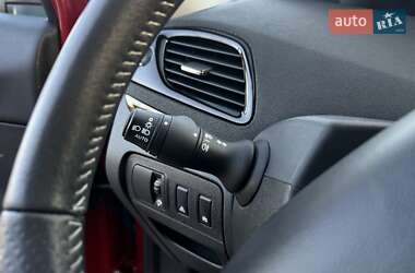 Минивэн Renault Grand Scenic 2012 в 