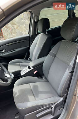 Минивэн Renault Grand Scenic 2009 в 