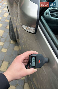 Минивэн Renault Grand Scenic 2009 в 
