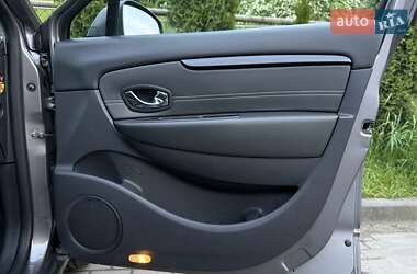 Мінівен Renault Grand Scenic 2013 в 