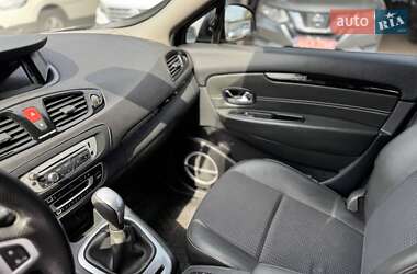 Минивэн Renault Grand Scenic 2012 в 