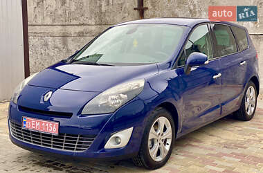 Минивэн Renault Grand Scenic 2009 в 