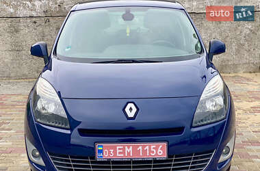 Минивэн Renault Grand Scenic 2009 в 