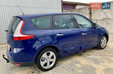 Минивэн Renault Grand Scenic 2009 в 
