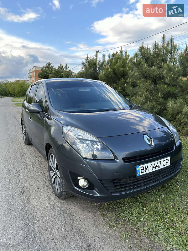 Renault Grand Scenic 2011