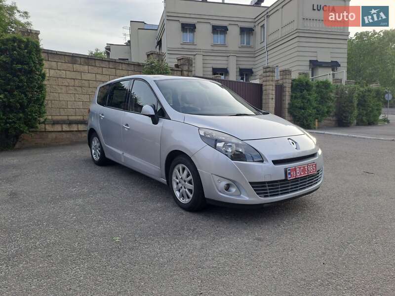 Renault Grand Scenic 2010