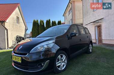 Минивэн Renault Grand Scenic 2013 в 