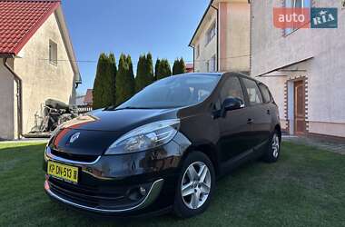 Минивэн Renault Grand Scenic 2013 в 