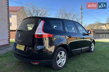Минивэн Renault Grand Scenic 2013 в 