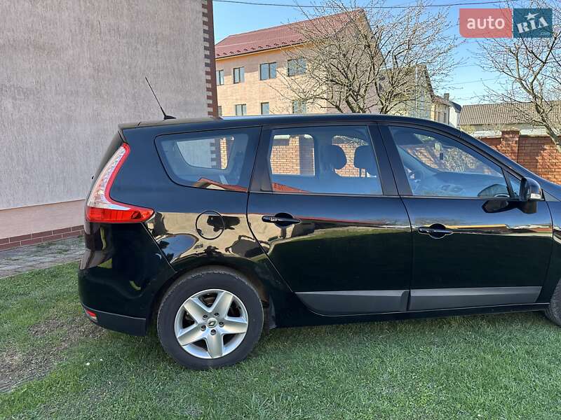 Минивэн Renault Grand Scenic 2013 в Ивано-Франковске