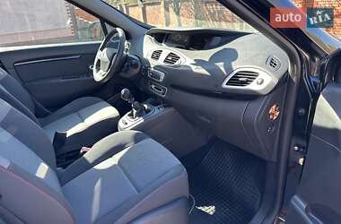 Минивэн Renault Grand Scenic 2013 в 