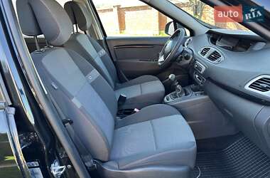 Минивэн Renault Grand Scenic 2013 в 