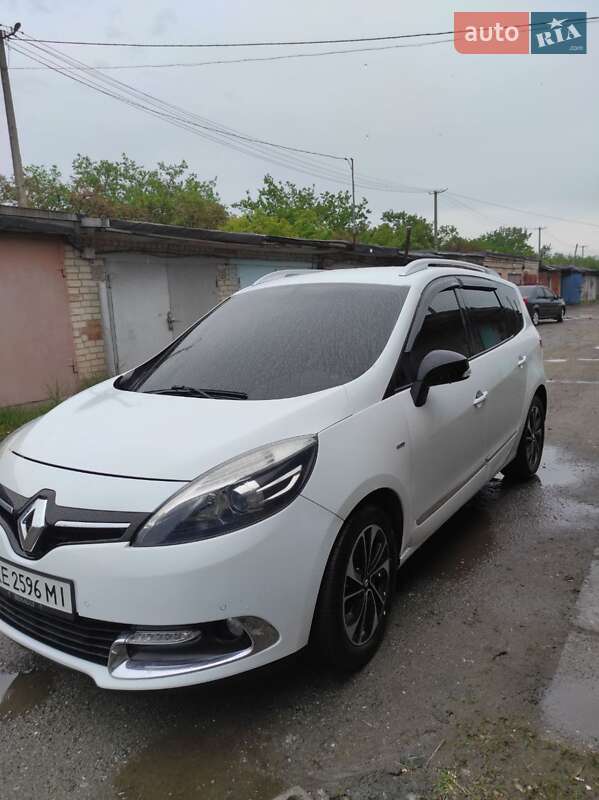 Renault Grand Scenic 2015