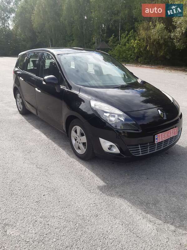 Renault Grand Scenic 2011