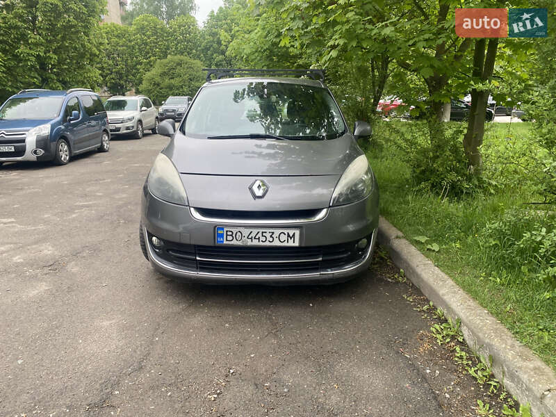 Renault Grand Scenic 2012