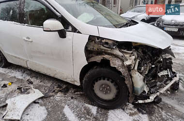 Минивэн Renault Grand Scenic 2013 в 