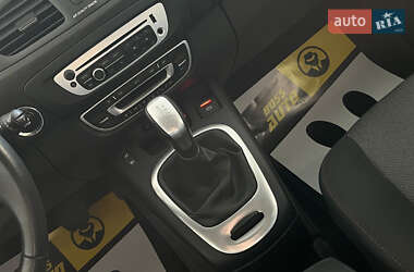 Минивэн Renault Grand Scenic 2013 в 