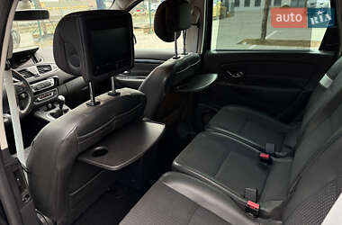 Минивэн Renault Grand Scenic 2013 в 