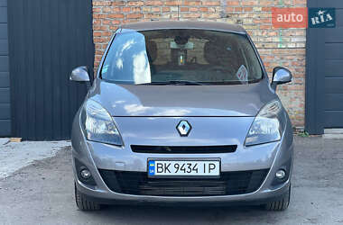 Минивэн Renault Grand Scenic 2010 в 