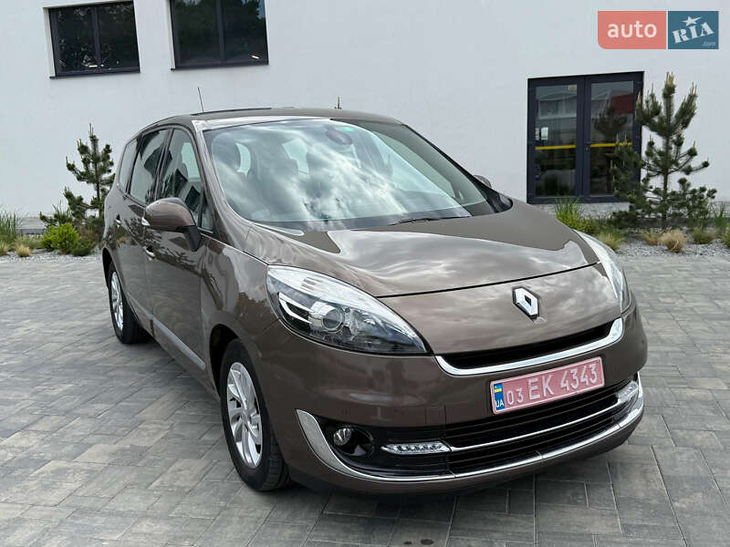 Минивэн Renault Grand Scenic 2012 в 