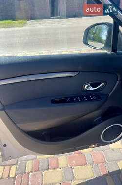 Минивэн Renault Grand Scenic 2011 в 