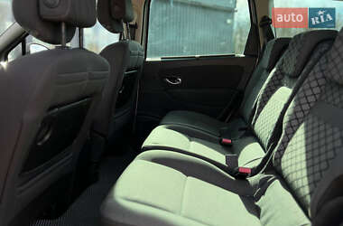 Минивэн Renault Grand Scenic 2011 в 