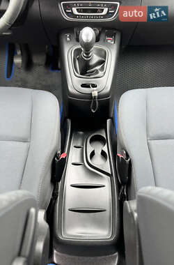 Минивэн Renault Grand Scenic 2010 в 