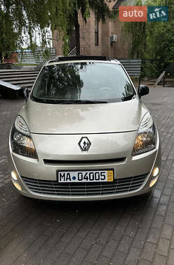 Мінівен Renault Grand Scenic 2011 в 