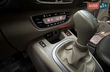 Мінівен Renault Grand Scenic 2011 в 