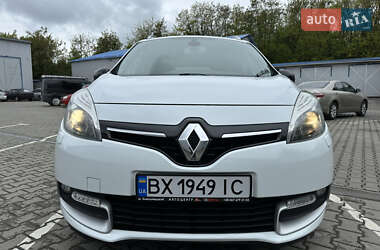 Минивэн Renault Grand Scenic 2015 в 