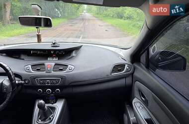 Минивэн Renault Grand Scenic 2009 в 