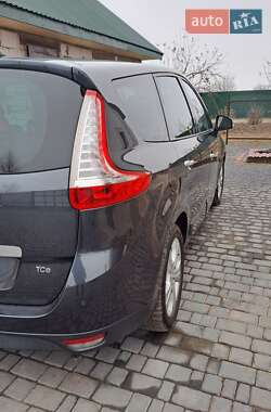 Минивэн Renault Grand Scenic 2011 в 