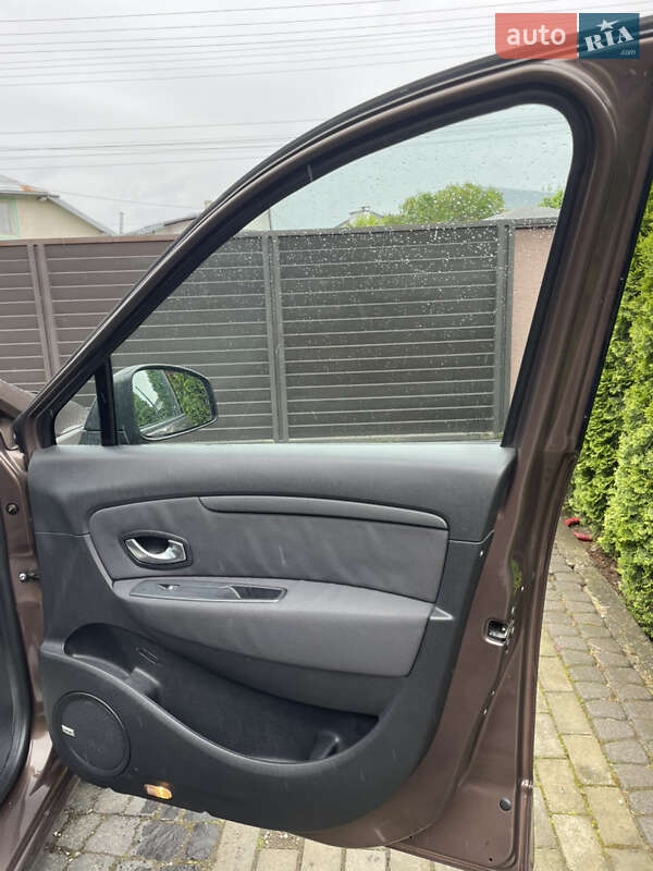 Минивэн Renault Grand Scenic 2010 в Стрые