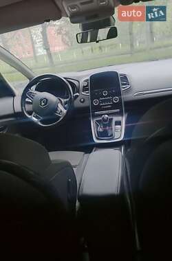 Минивэн Renault Grand Scenic 2017 в 