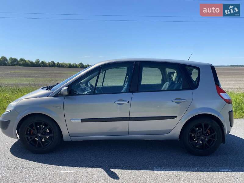 Renault Grand Scenic 2005