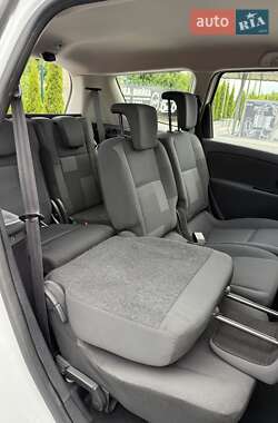 Мінівен Renault Grand Scenic 2013 в 
