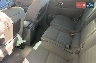 Минивэн Renault Grand Scenic 2016 в 