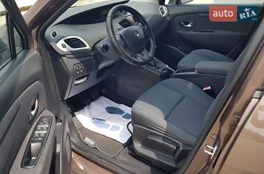 Минивэн Renault Grand Scenic 2009 в 