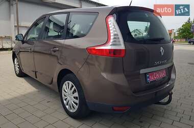 Минивэн Renault Grand Scenic 2009 в 