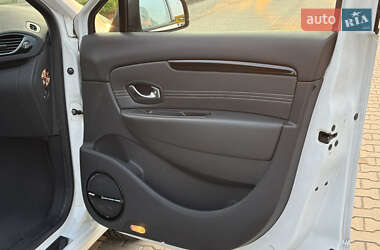Минивэн Renault Grand Scenic 2011 в 