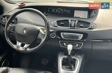Минивэн Renault Grand Scenic 2013 в 
