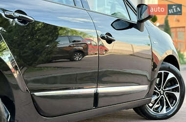 Минивэн Renault Grand Scenic 2014 в 